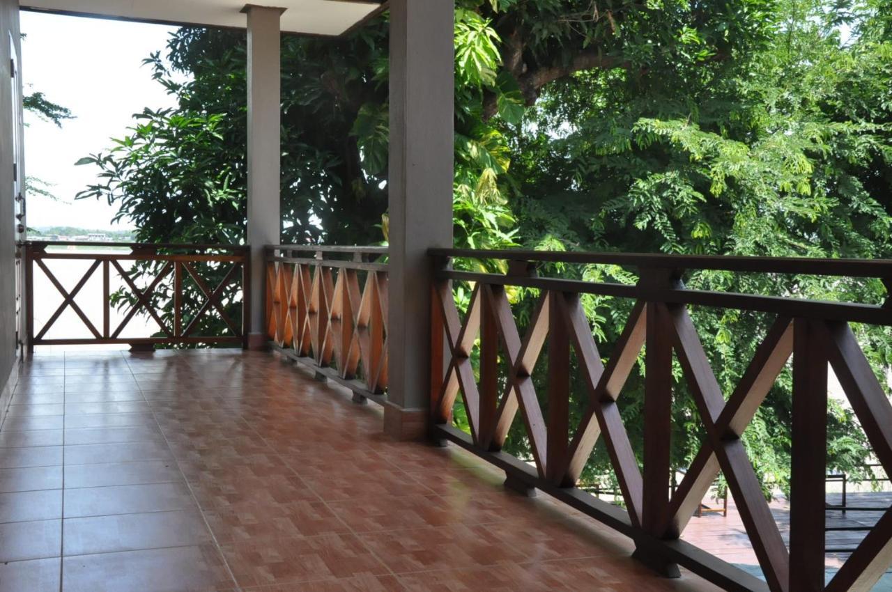 Pilgrim'S Kitchen & Inn Savannakhet Exterior foto