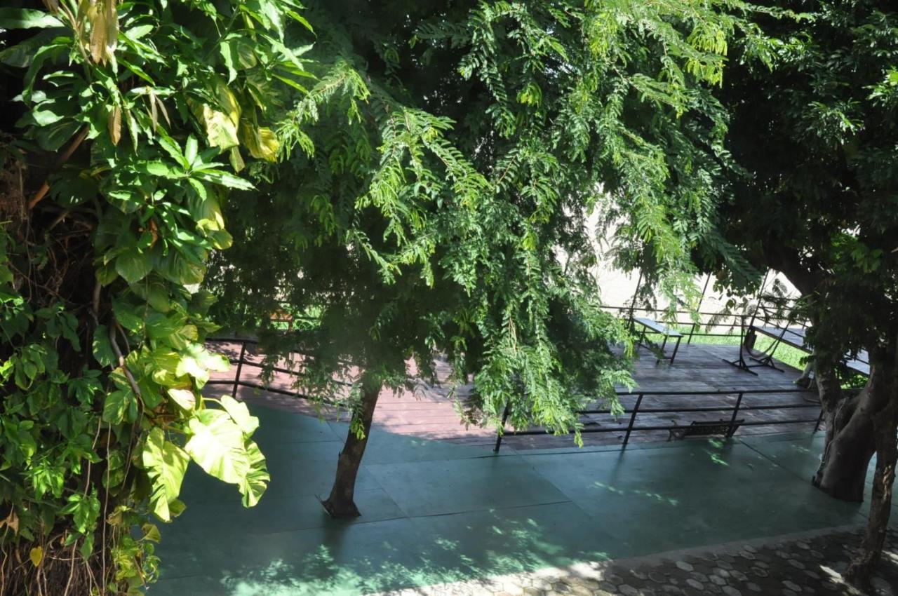 Pilgrim'S Kitchen & Inn Savannakhet Exterior foto